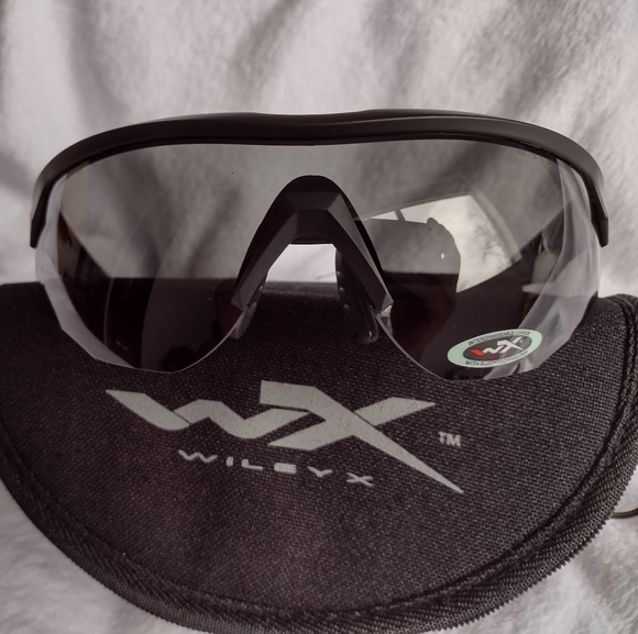 Wiley X Sunglasses  with anti fog lens spray - Picture 3 of 8